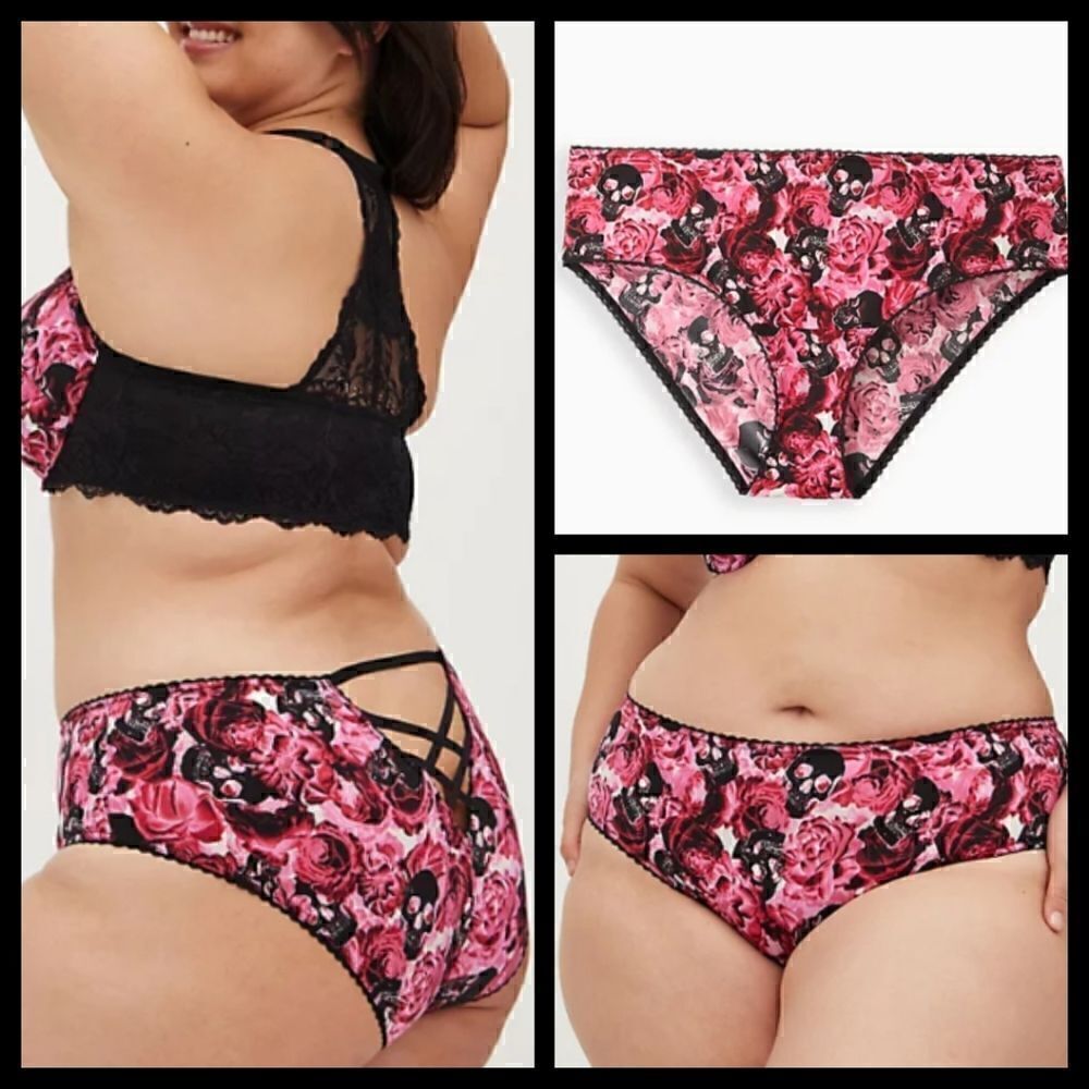 5X 28W Torrid Pink Skull Roses Hipster Panty Goth Lingerie Open Cage Back Lace t